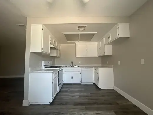 Casa en Redondo Beach, CA, disponible AHORA | TODOS LOS SERVICIOS INCLUIDOS