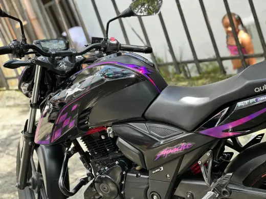 calcomanías  para motos y carros