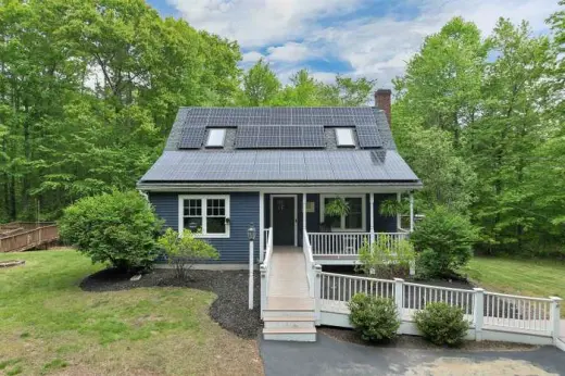 Inviting Cul-de-Sac Home with Granite Kitchen and Farmer’s Porch