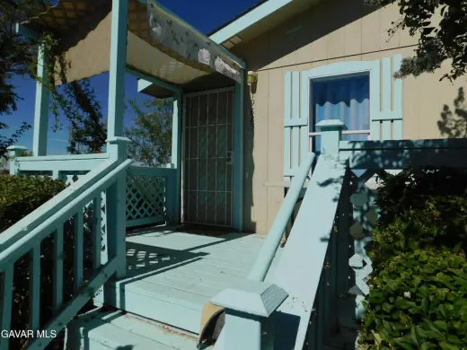 CASA EN ALQUILER — CALIFORNIA CITY, CA