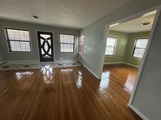 RENTO BONITA, MUY AMPLIA, COMODA, CENTRICA... CASA EN ESQUINA HOUSTON, TX 77023