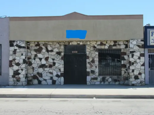 Compton - Edificio Comercial De Venta Por $519,000