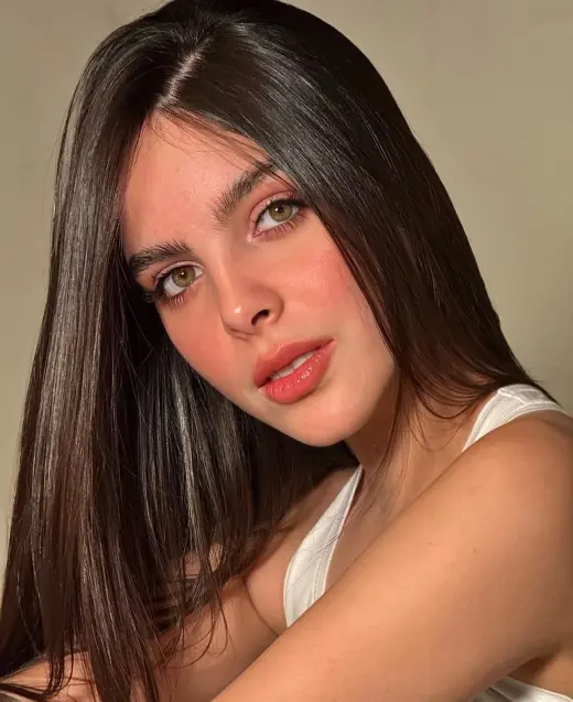 Latina .,....................
