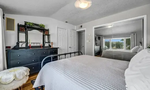 Cozy room for Rent