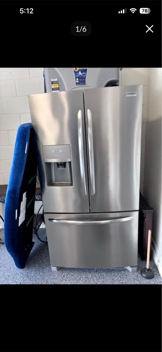 Refrigerador de Acero Inoxidable con Fabricador de Hielo