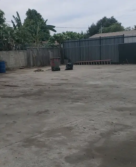 Yard for rent/espacio de renta