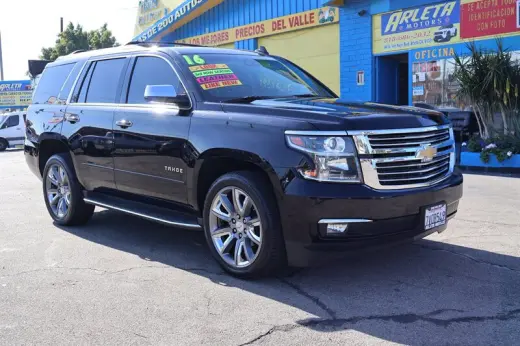 2016 Chevy Tahoe LTZ 4WD-Financiamiento Disponible !