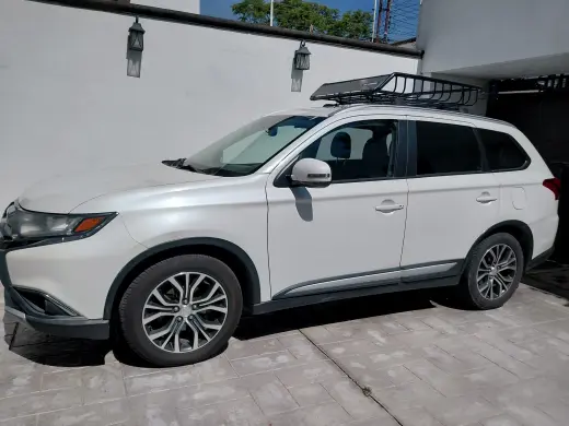 Mitsubishi Outlander 2016 - Excelente Estado