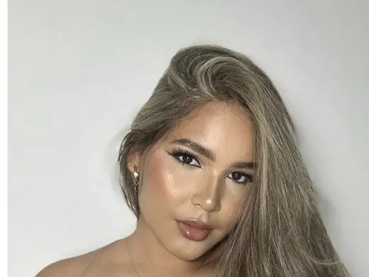 latina  818 297 0970