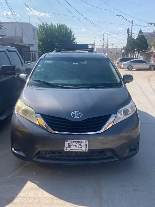 2013 TOYOTA SIENNA LE 3.5
