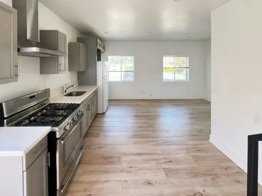 Modern 2BD ADU with New Kitchen, Hardwood Floors & In-Unit Laundry