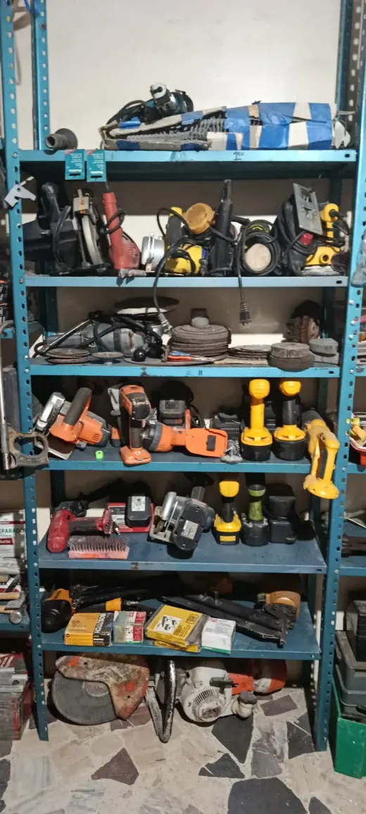 HERRAMIENTAS Y MATERIALES VARIOS PARA CONSTRUCCION. CELL 222 260 64 11
