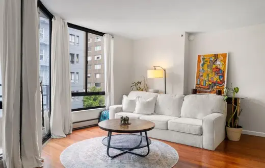 1 bedroom 1 bathroom updated suite