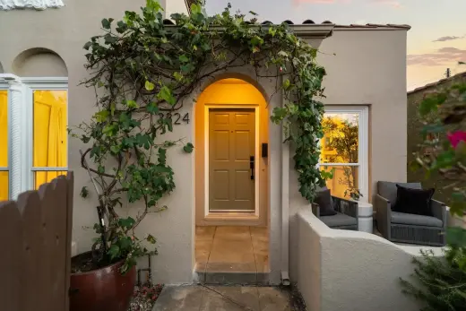 Spanish bungalow 2-bedroom, 1-bath