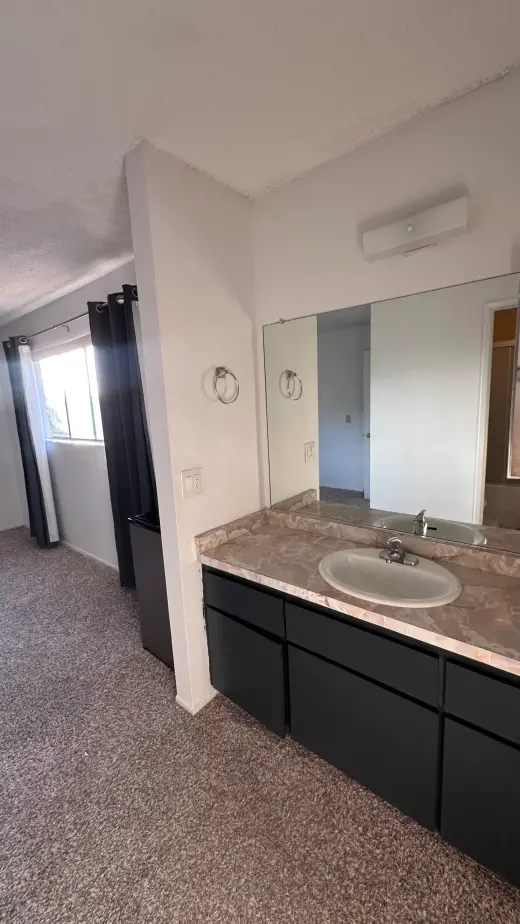 Recamara con bano  privado para mujer preferente