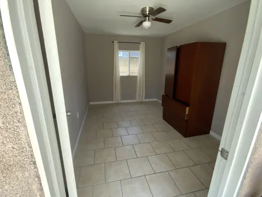 Spacious Room for Rent in Quiet Neighborhood