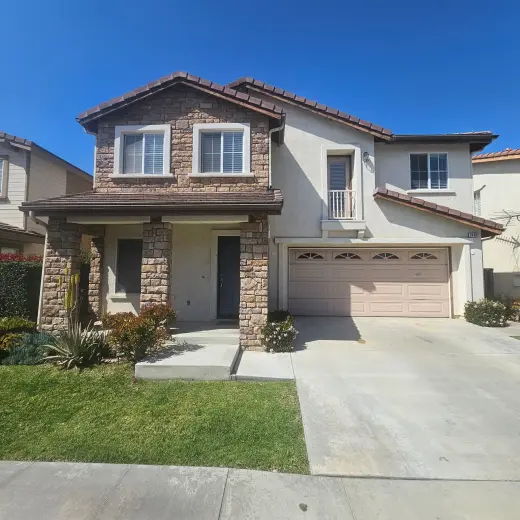 ¡Orange! Casa Amplia 5 Recámaras / 4 Baños — $5,995
