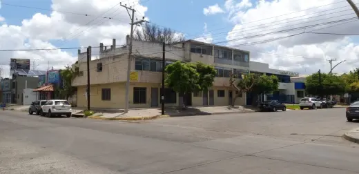 EDIFICIO, EN ESQUINA LOS MOCHIS, SINALOA
