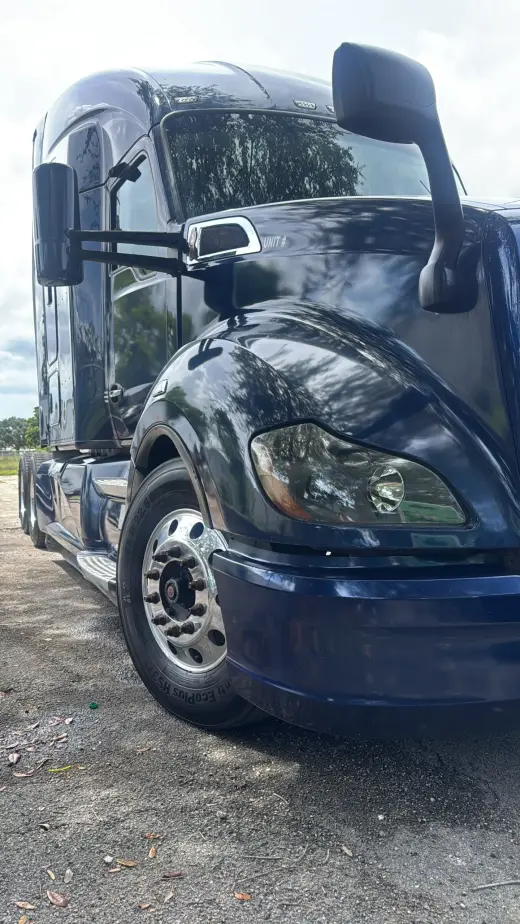 Venta de camion Kenworth T680 motor paccar 2020