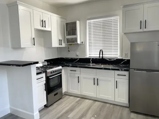 MOVE - IN SPECIAL  Remodeled Studios in the Heart of Koreatown