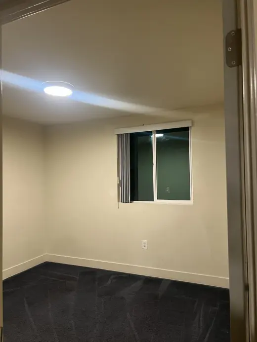 Habitación Espaciosa en Alquiler en Vecindario Tranquilo