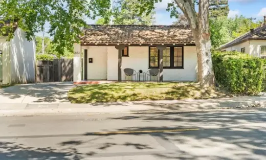 2-bedroom, 1-bath cottage