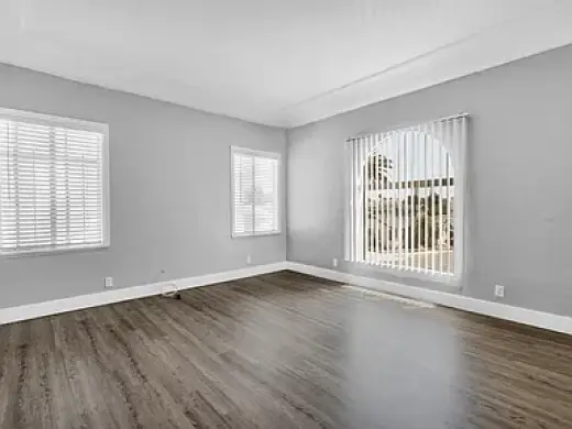 A BEAUTIFUL 1 BED 1 BATHROOM AVAILABLE FOR IMMEDIATE MOVE IN