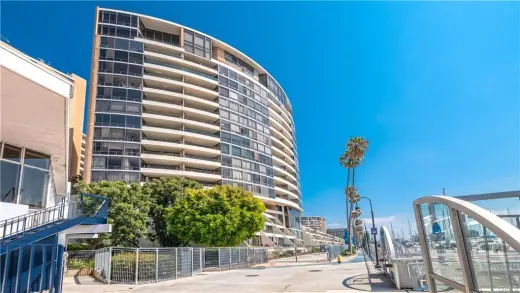 MARINA DEL REY, CA - Vida estilo resort en el corazón de Marina Del Rey