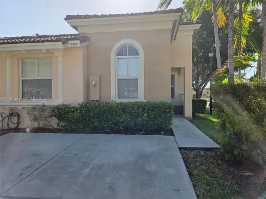 Hermosa casa para la renta 3/2