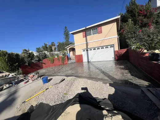 Se asen trabajos de lanscaping y jardinería