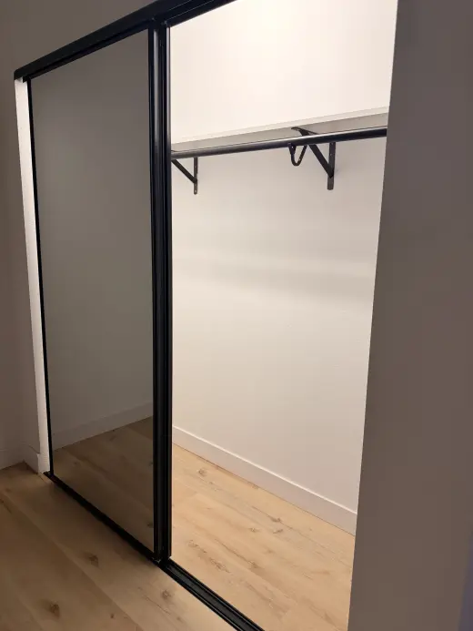 ROOM FOR RENT EAST LA