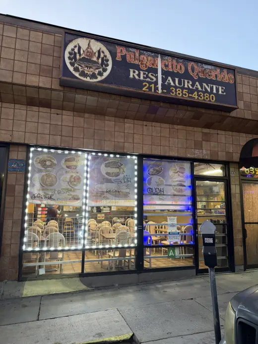 Se vende restaurante salvadoreño