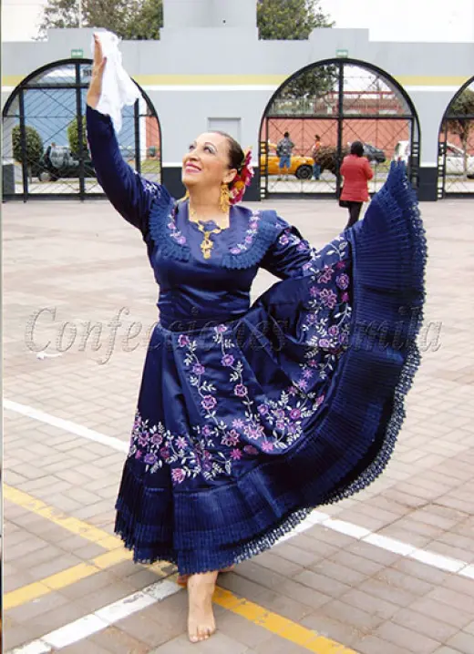 Vestidos de Marinera Norteña a Medida