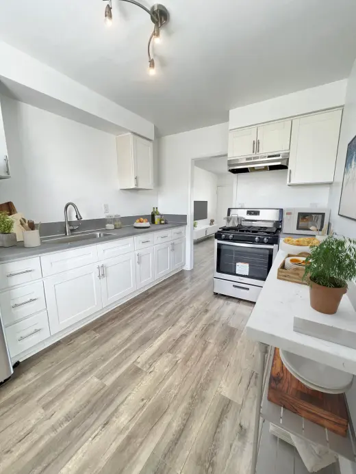 Fully Renovated 2 Bed / 1 Bath Apartment with Parking – Gated Community!