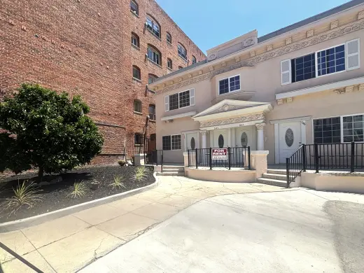 Casa en renta 4 recamaras 2 baños $3800