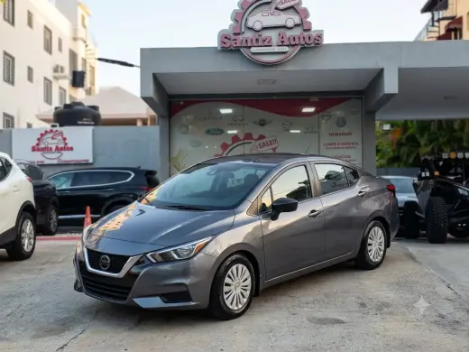 Nissan Versa S 2020 Gris - Santiz Autos