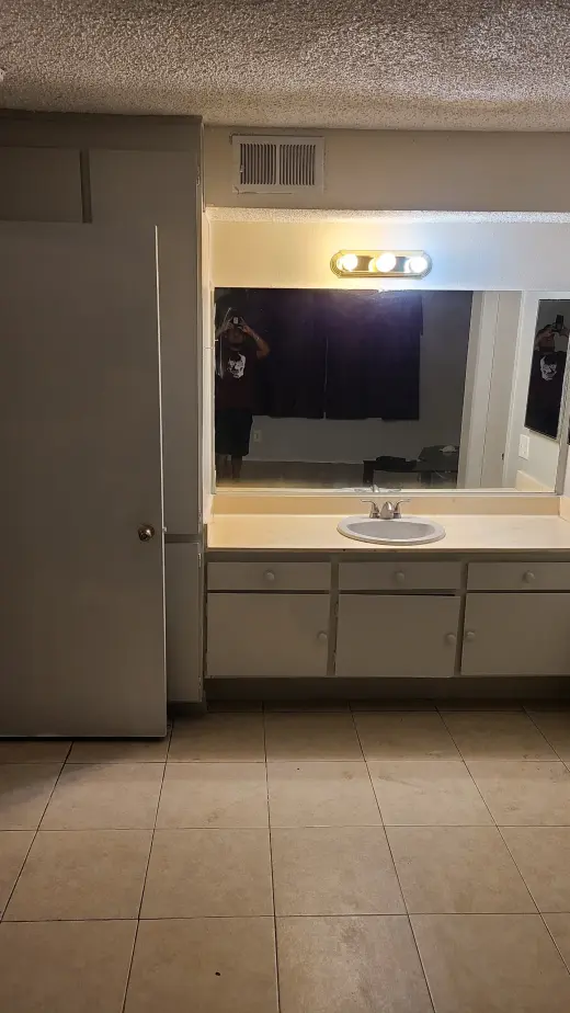 Cuarto grande con baño