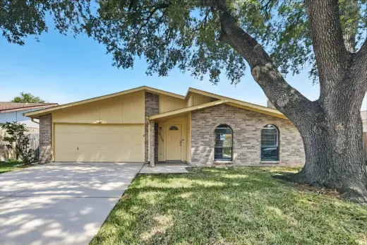 🏡 Beautiful 3-Bedroom, 2-Bathroom Home for Rent!