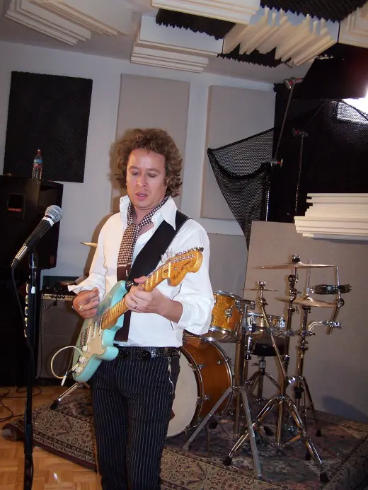 CLASES DE GUITARRA