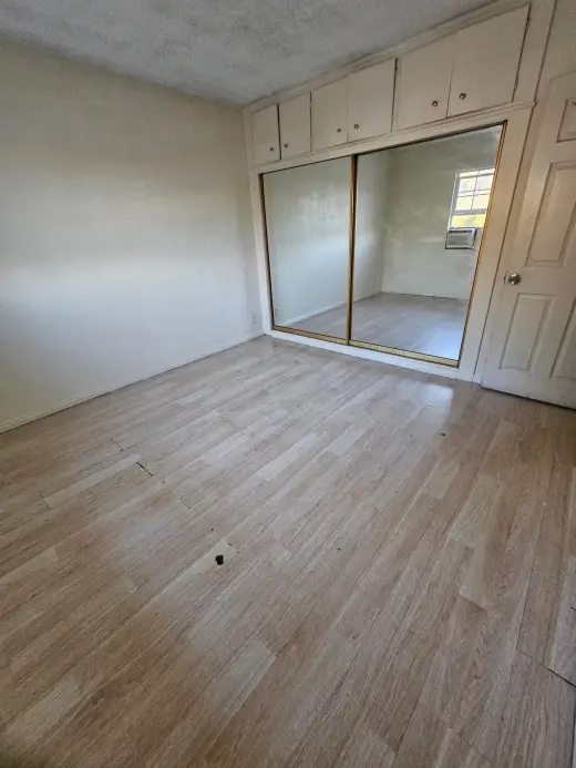 Cuarto de renta en downey $ 900
