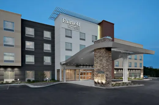 Hotel Housekeeper - Lake Geneva