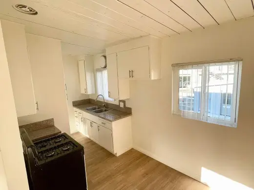 Estudio en Renta – $1,100 | $1,200 de Depósito La Habra CA