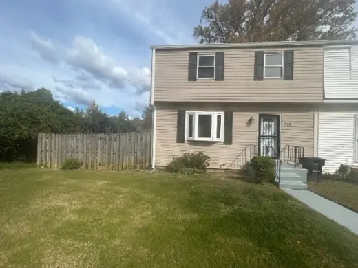 🏡 CASA ADOSADA EN ALQUILER — HYATTSVILLE, MD $2,300 al mes
