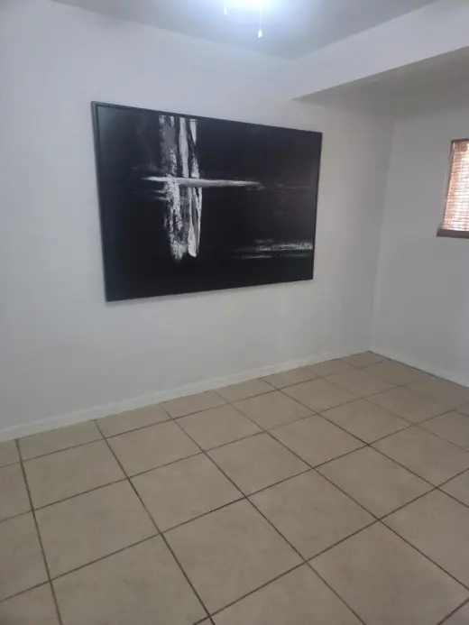 Casa en Renta Lancaster-3rec 2baños- $2695