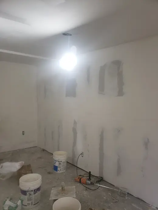 Instalación y Acabado de Paneles de Yeso en Interiores