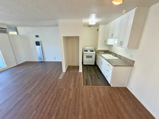 Glendale: 1 recámara y estacionamiento | $1,900/mes