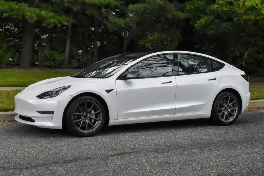 Tesla Model 3 2023 4dr Sedan