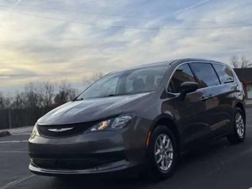 2023 Chrysler Voyager LX