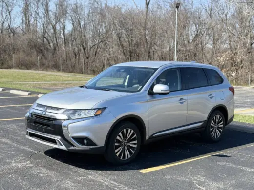 2020 Mitsubishi Outlander SE