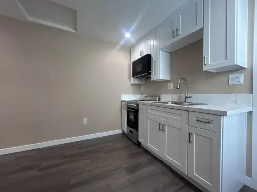 Se Renta Casa en LA zip 90015
